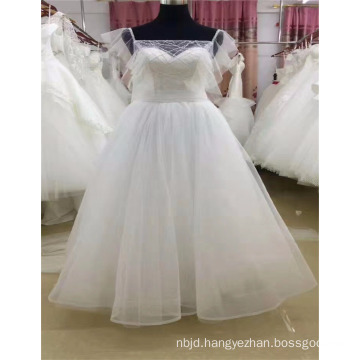 2017 Tulle Flouncing Sleeve Small Beads Lace Appliqued Ball Gown Wedding Dress